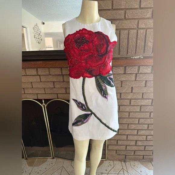 Alice + Olivia by Stacey Bendet White Mini Dress with Red Floral Design - Picture 6 of 13